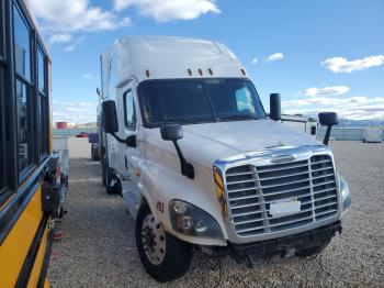 Salvage Freightliner Cascadia 125