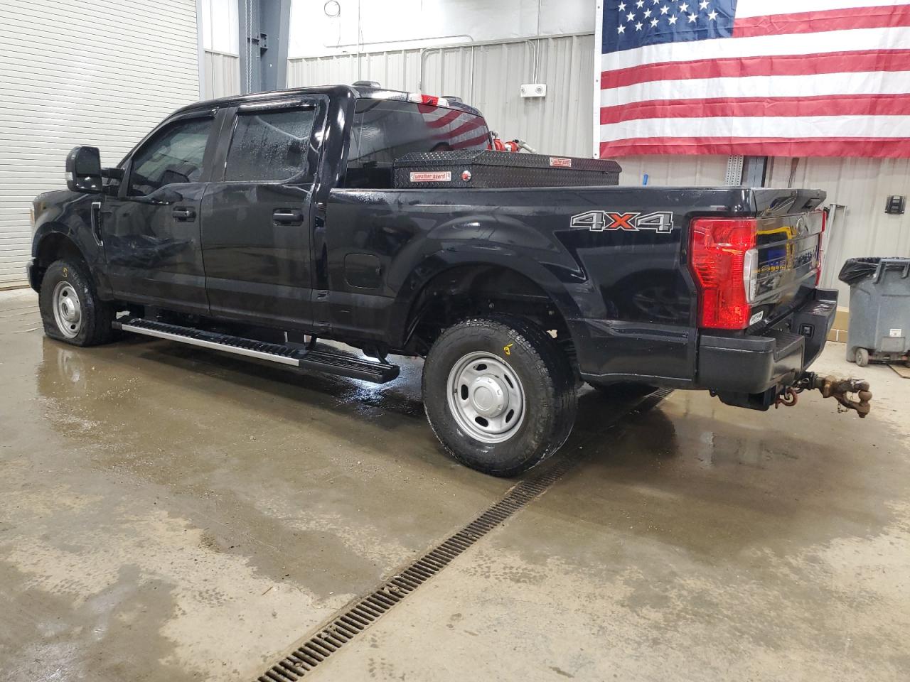 Ford F-350 Super Duty Image 2