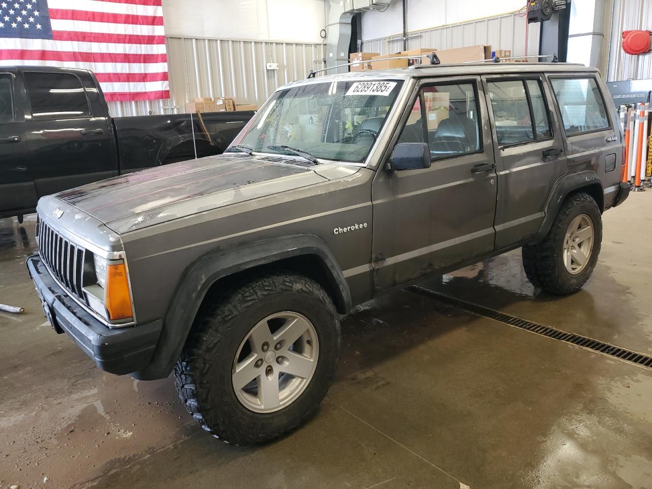 Jeep Cherokee Image 1