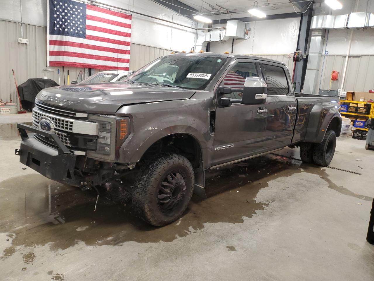 Ford F-350 Super Duty Image 1