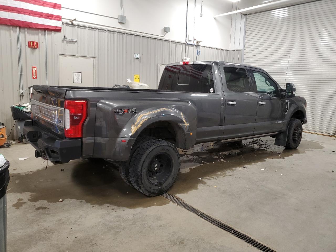 Ford F-350 Super Duty Image 2