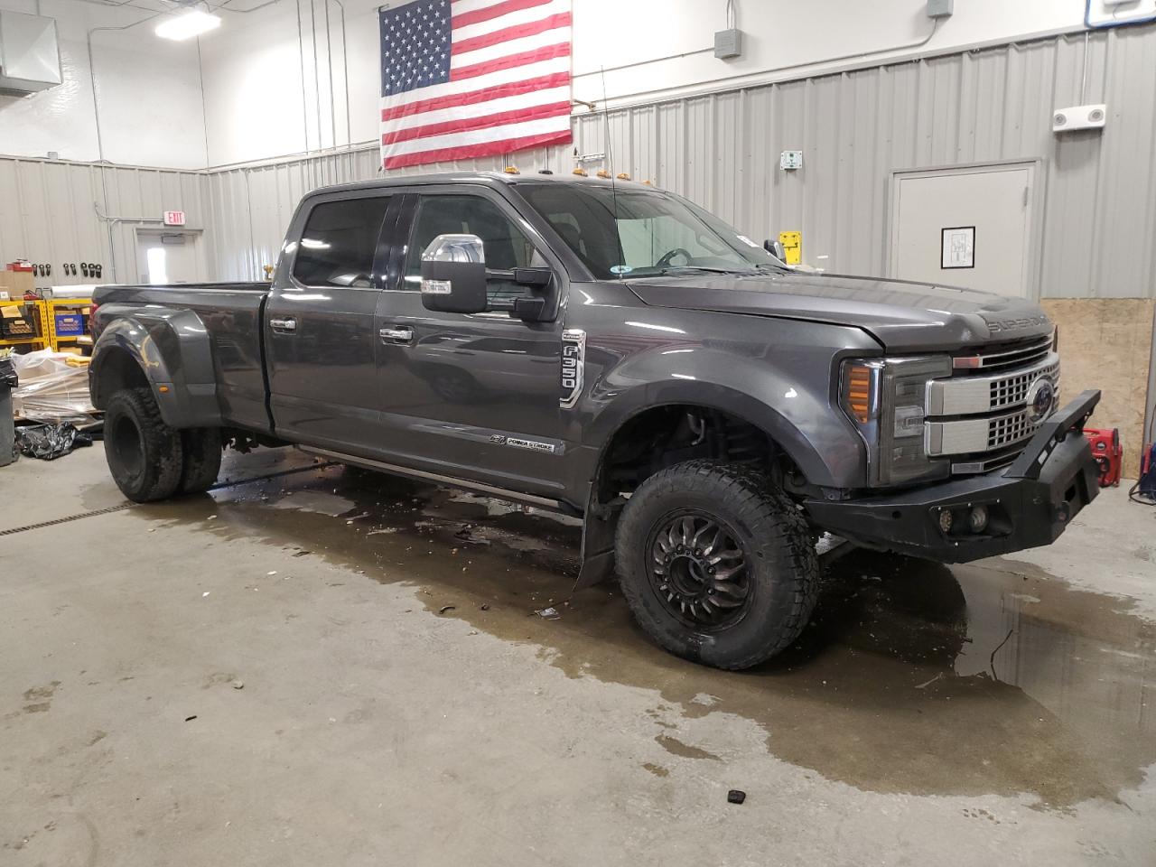 Ford F-350 Super Duty Image 9