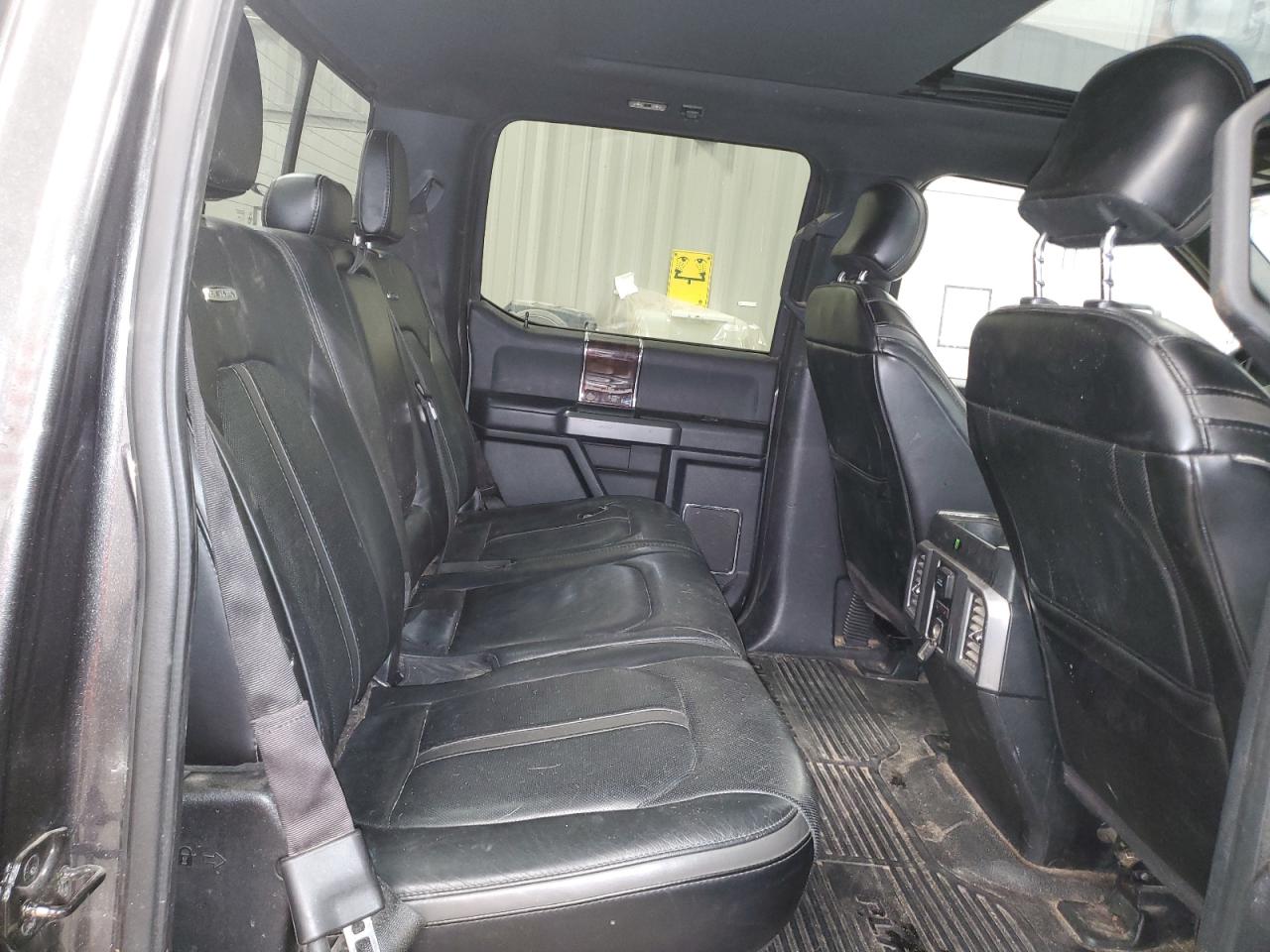 Ford F-350 Super Duty Image 12