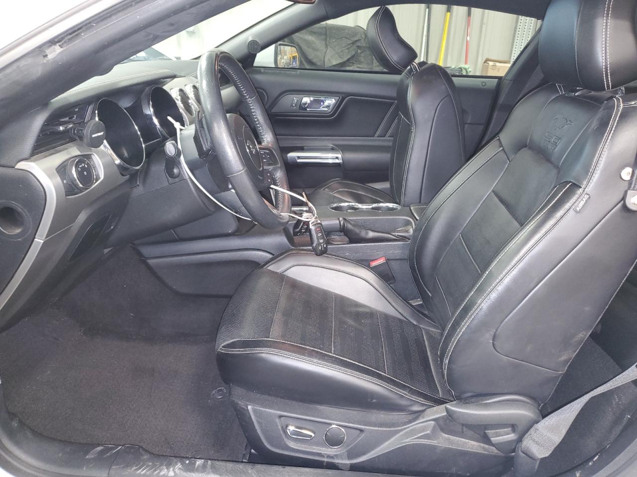 Ford Mustang Gt Image 2