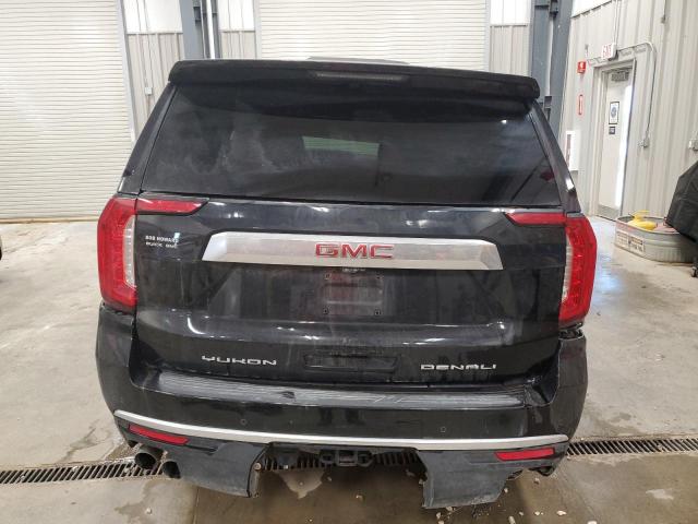 GMC Yukon Denali Image 13