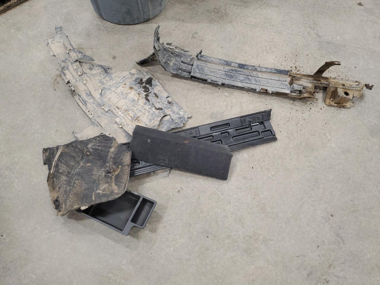 GMC Yukon Denali Image 9