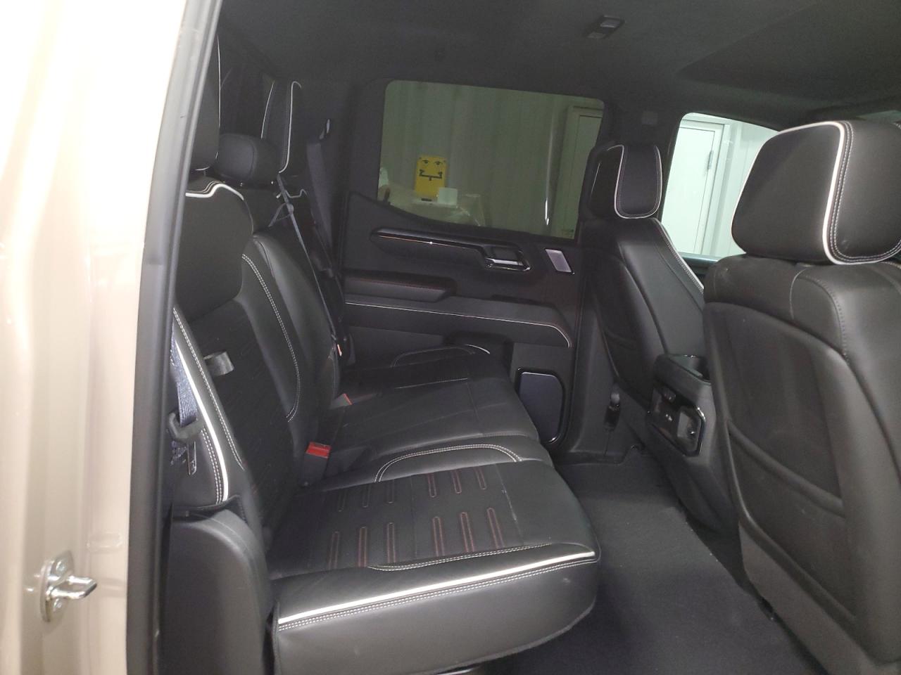 GMC Sierra K1500 At4x Image 7