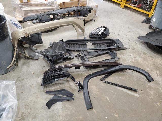 GMC Sierra K1500 At4x Image 11