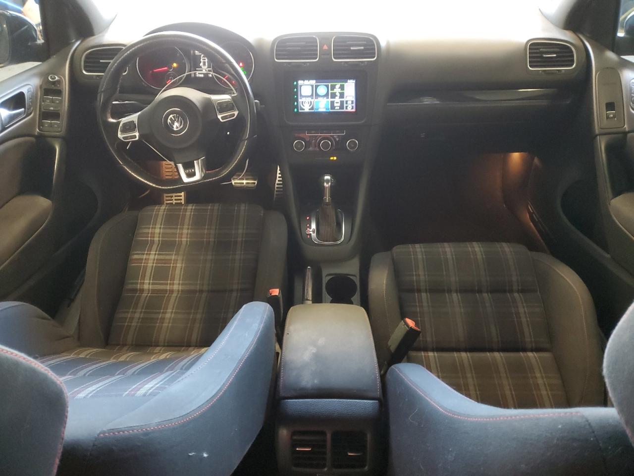 Volkswagen GTI Image 5