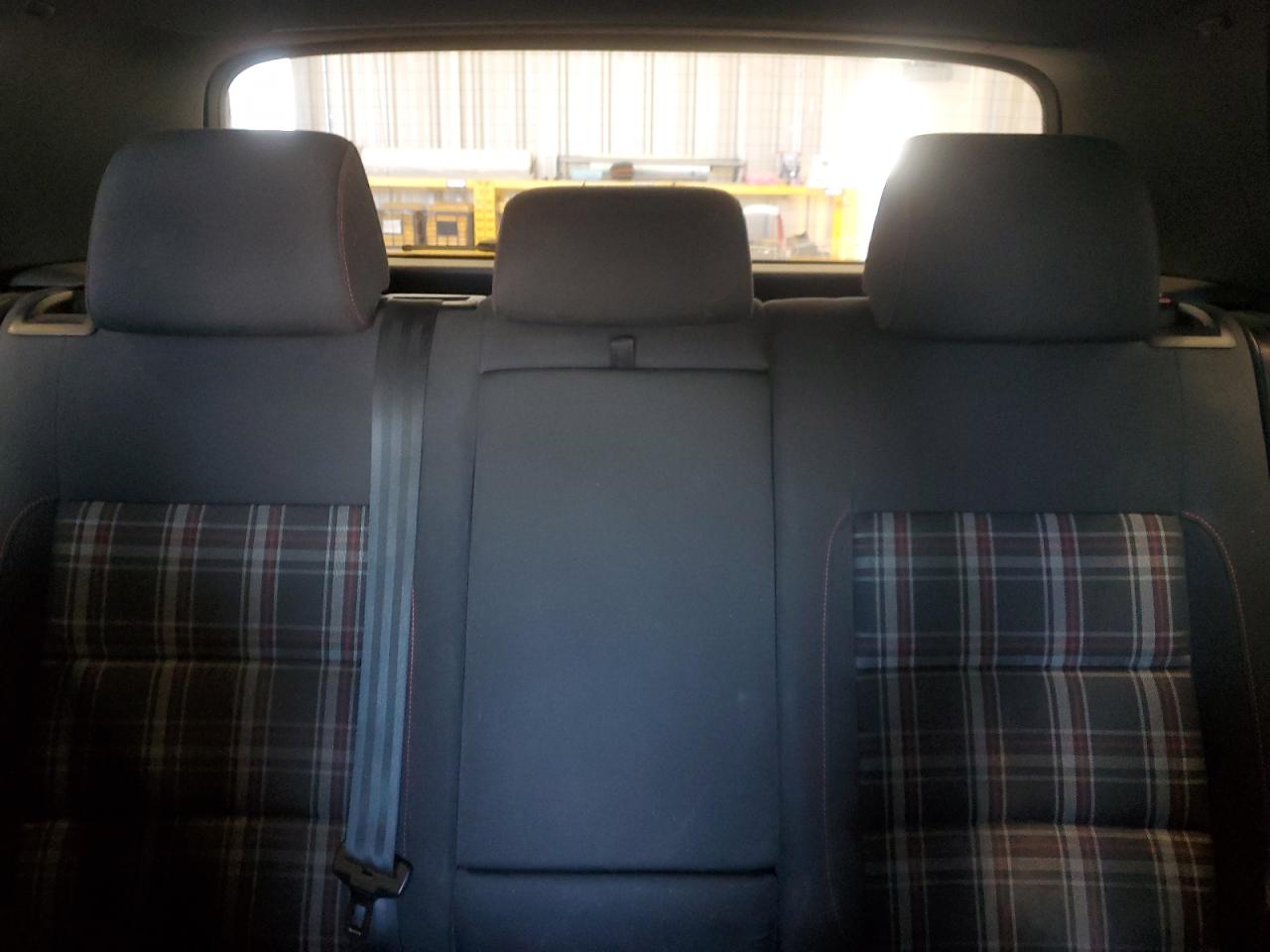 Volkswagen GTI Image 9