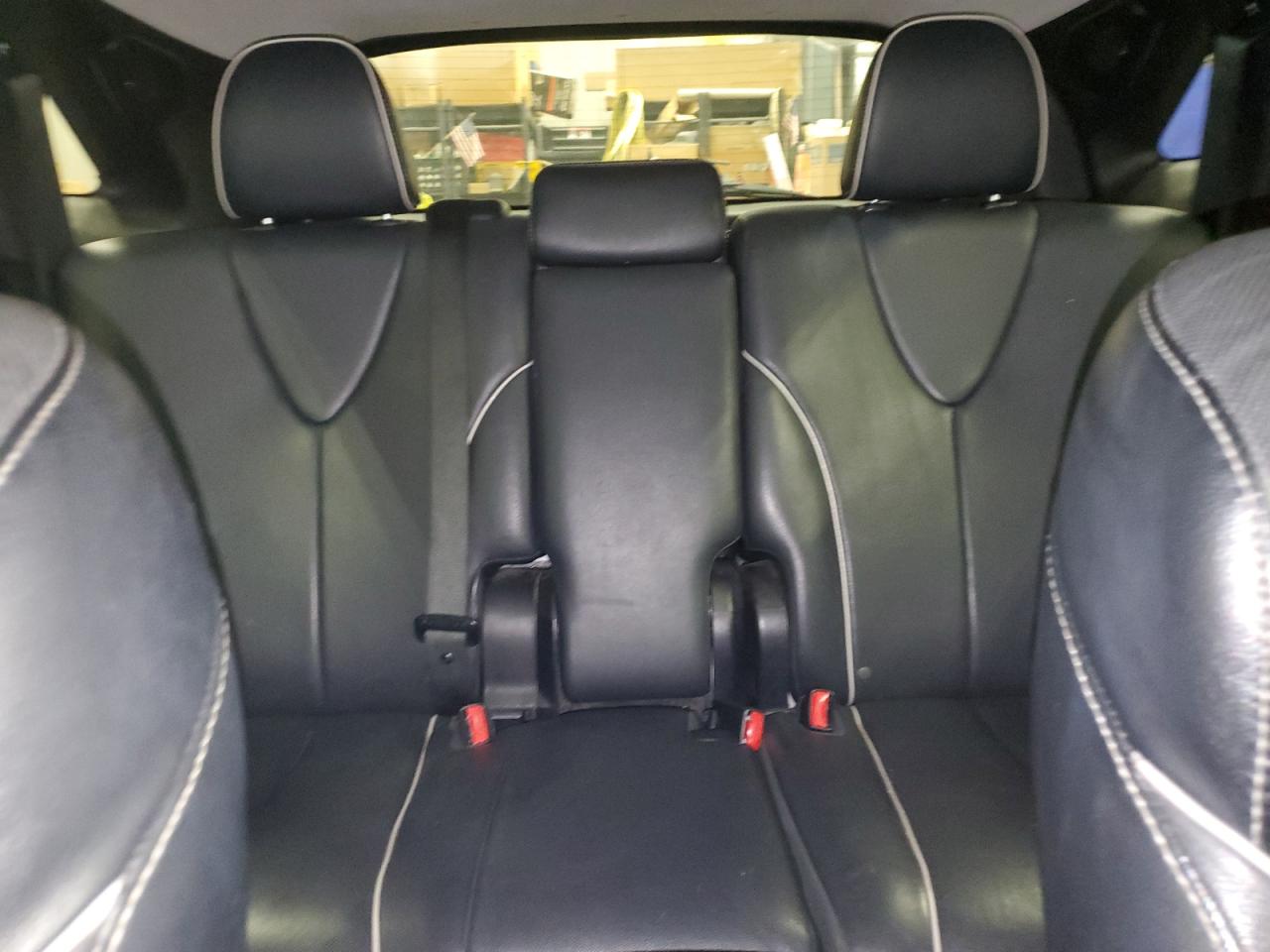 Toyota Venza Le Image 8