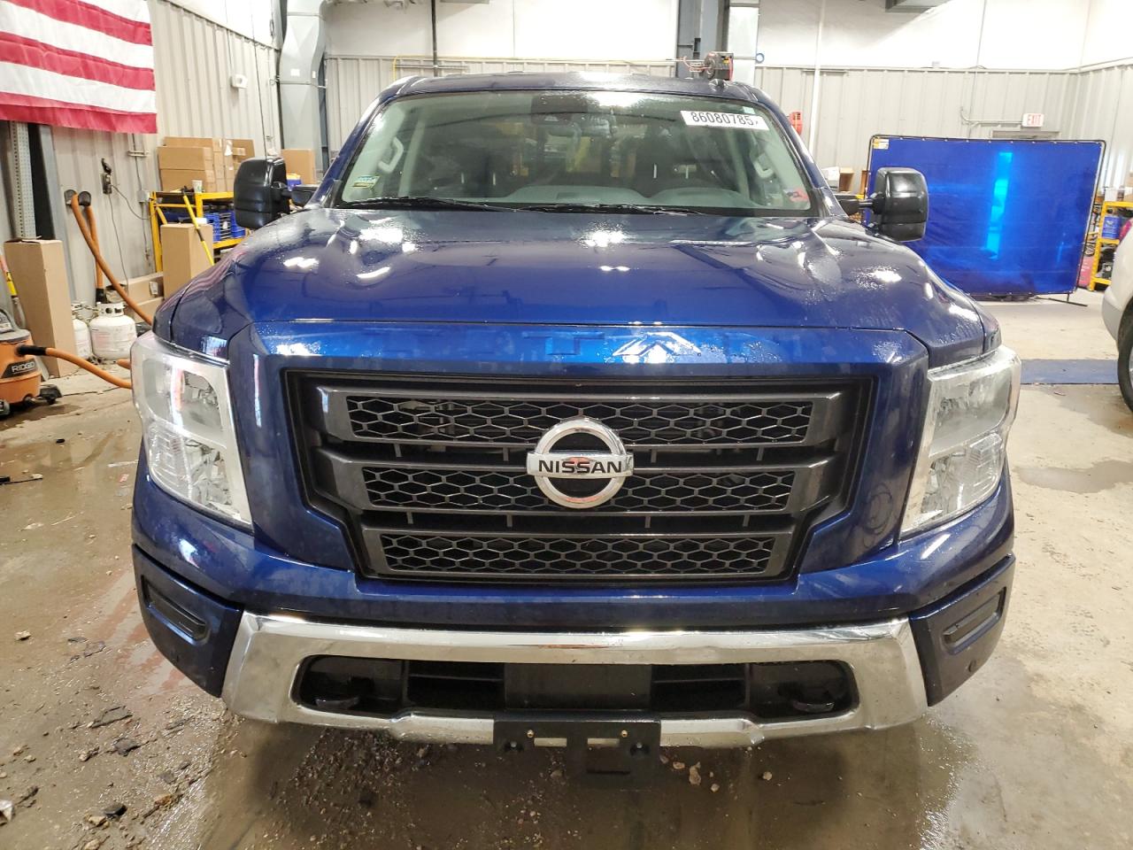 Nissan Titan Sv Image 8