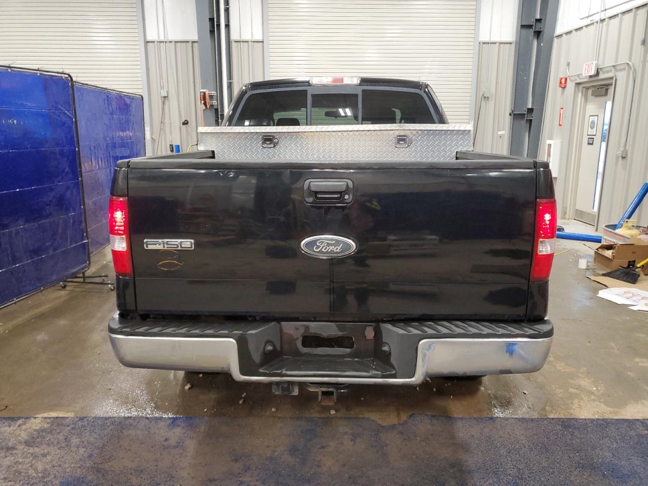 Ford F-150 Supercrew Image 6