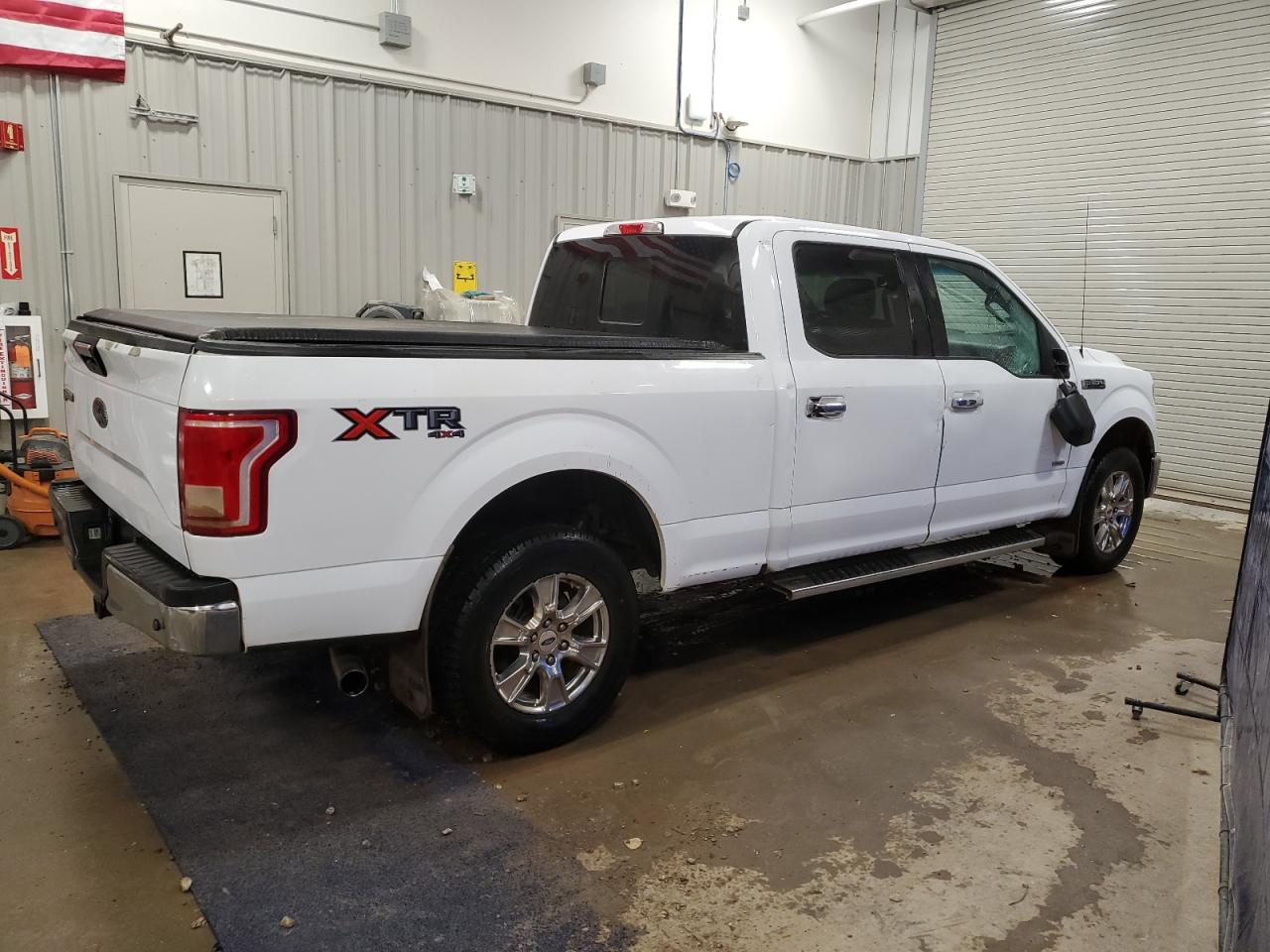 Ford F-150 Supercrew Image 8