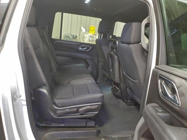 Chevrolet Suburban K1500 Image 6