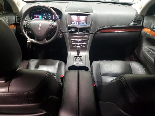 Lincoln MKT Image 13