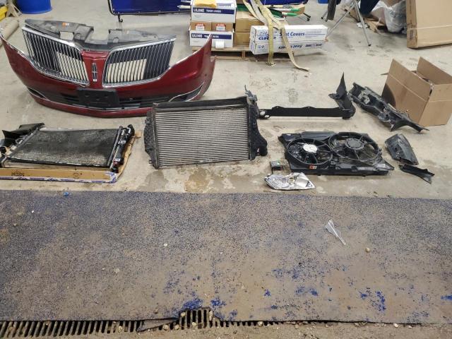 Lincoln MKT Image 10