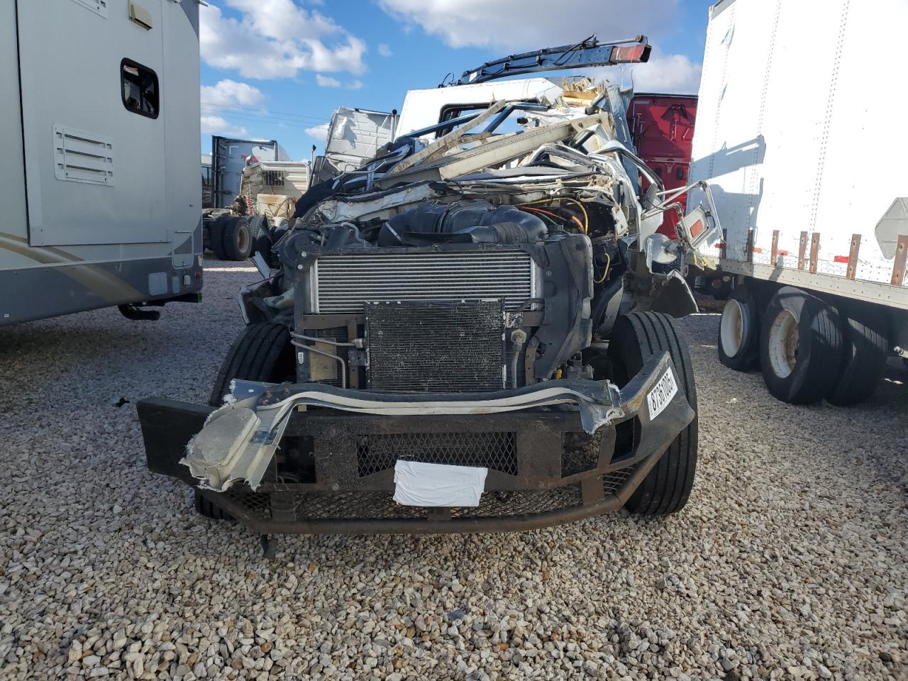 Ford F-650 Super Duty Image 5