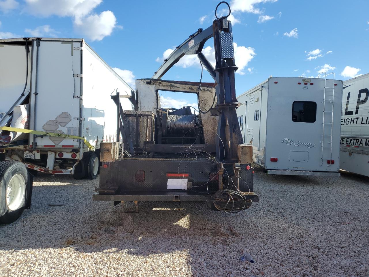 Ford F-650 Super Duty Image 7