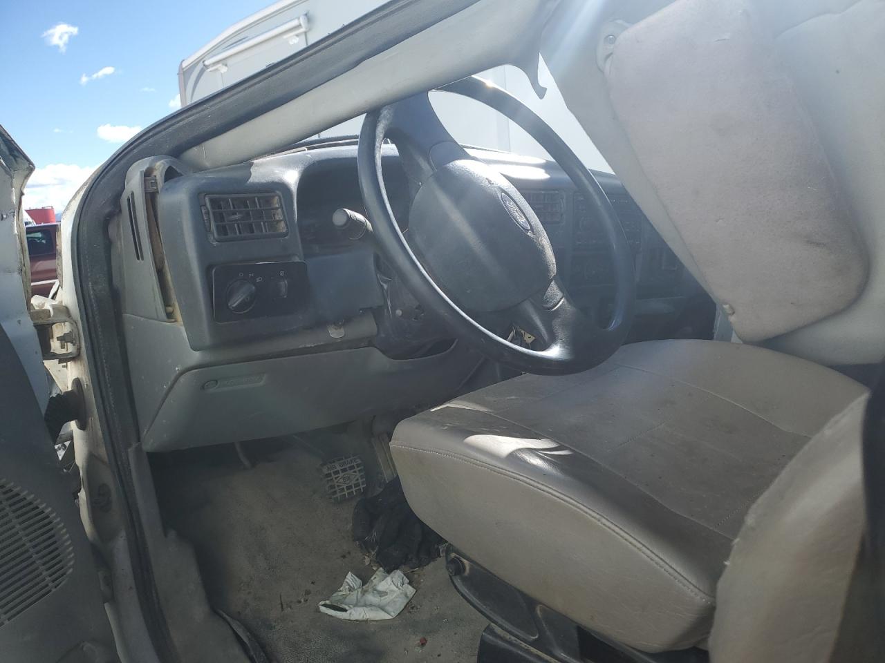 Ford F-650 Super Duty Image 4