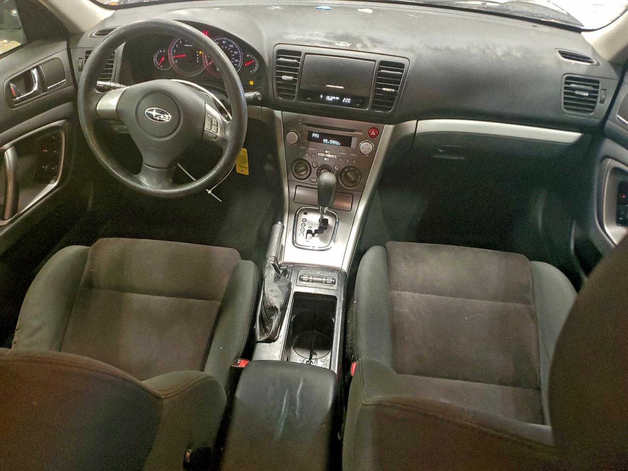 Subaru Outback 2.5i Image 6