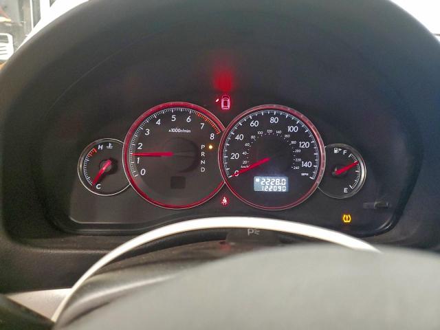 Subaru Outback 2.5i Image 8