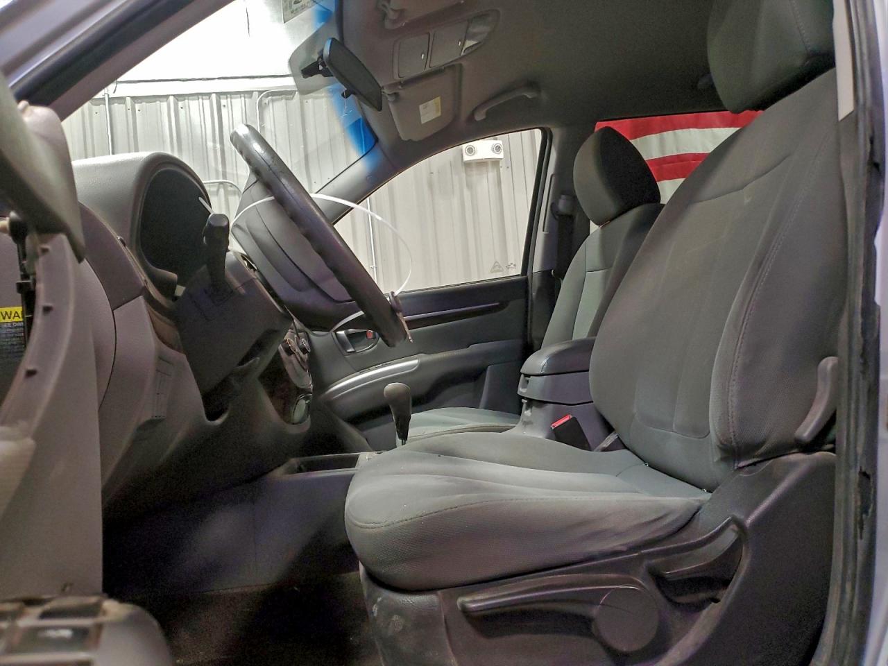 Hyundai SANTA FE Gls Image 9