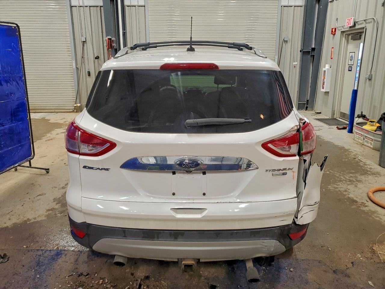 Ford Escape Titanium Image 8