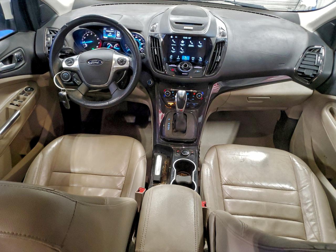 Ford Escape Titanium Image 10