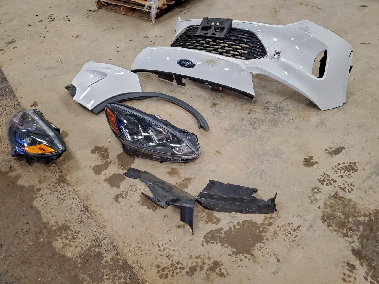 Ford Escape Se Image 8