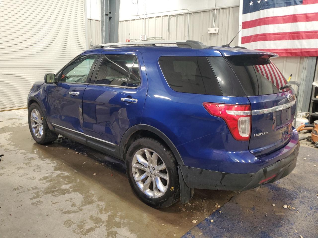 Ford Explorer Limited Image 7