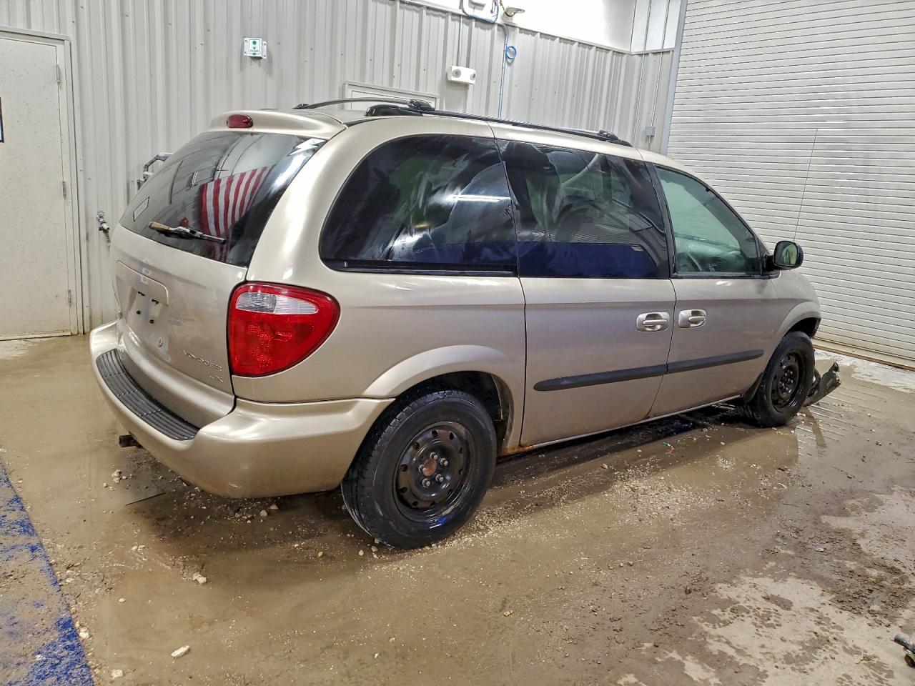 Chrysler Minivan Lx Image 8