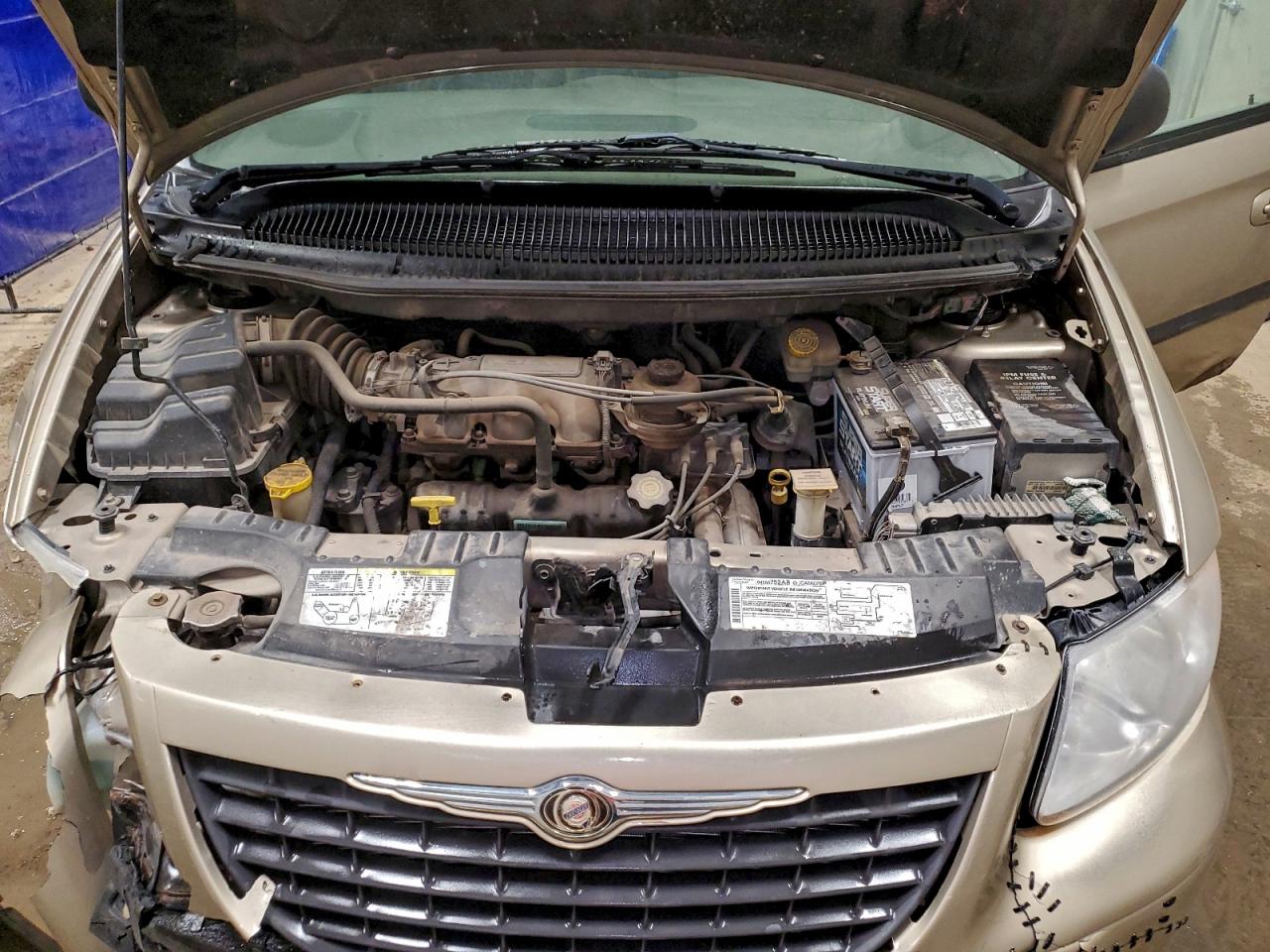 Chrysler Minivan Lx Image 12