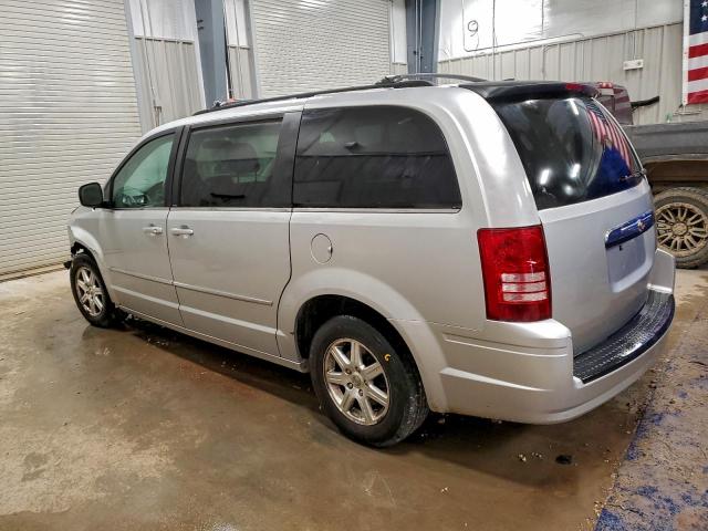 Chrysler Minivan Touring Image 6