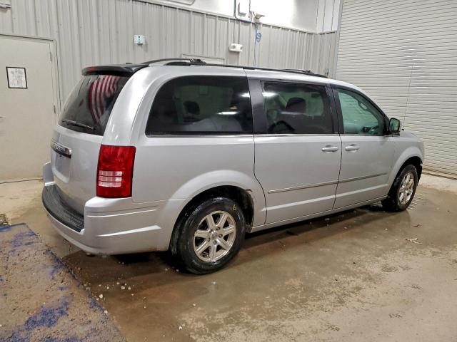 Chrysler Minivan Touring Image 5