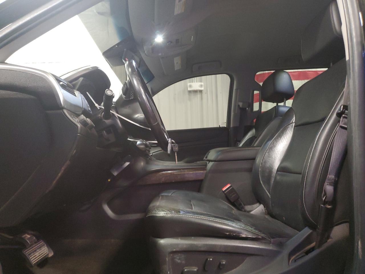 Chevrolet Suburban K1500 Lt Image 5