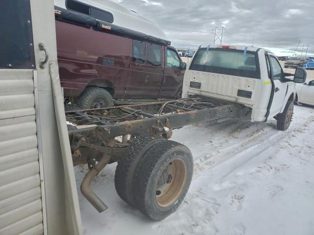 Ford F-550 Super Duty Image 2