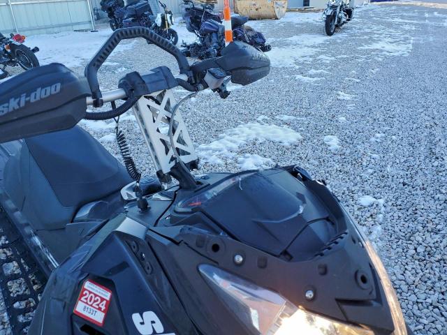 Bombardier Snowmobile Image 10