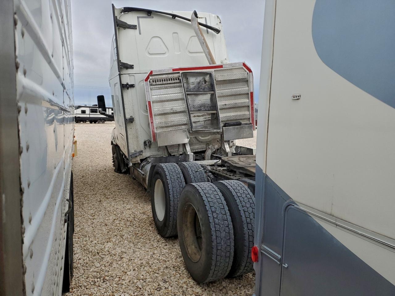 Freightliner Cascadia 1 Image 3